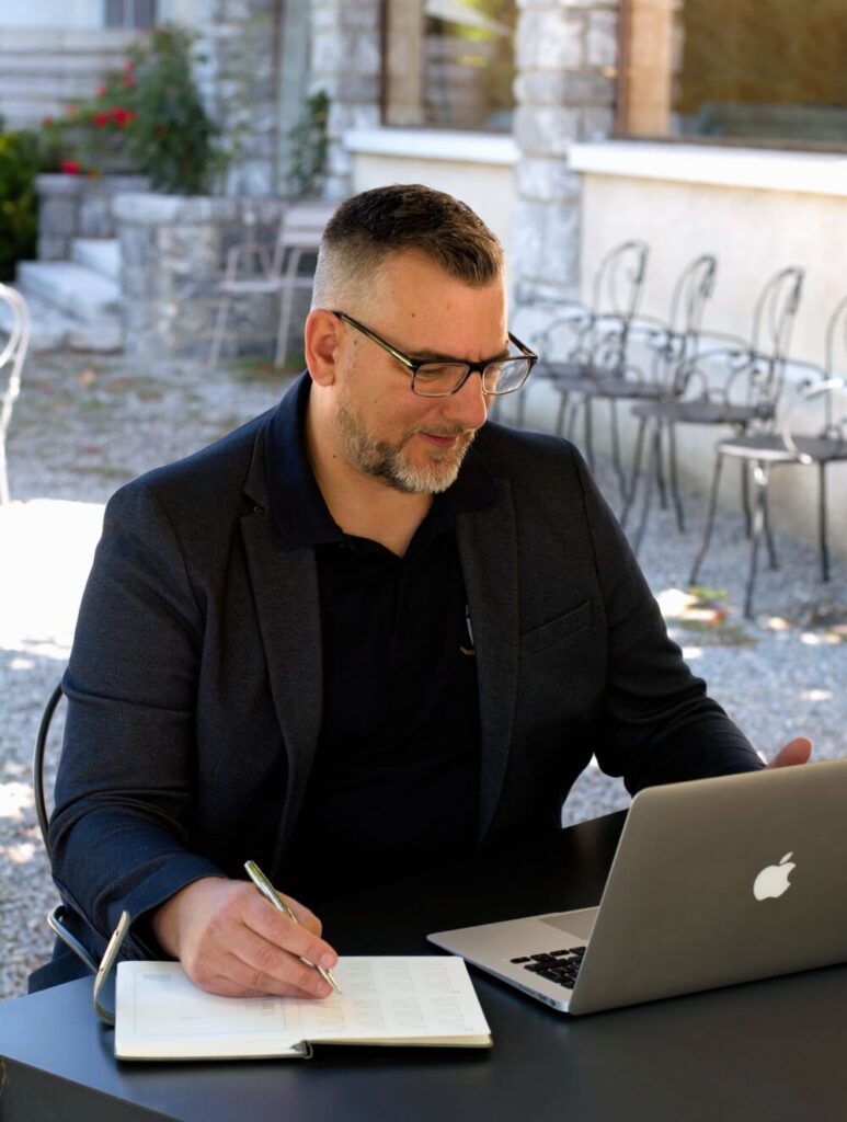 Christophe Prudent Coach entrepreneurial immobilier et dirigeant de l'agence marketing et stratégique Momentum Pulse